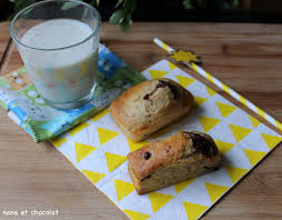 Petits Cakes Sans Beurre A La Compote De Pomme Et Pepites De Chocolat A Glisser Dans Le Cartable Nana Et Choc Cake Sans Beurre Petit Cake Pepite Chocolat
