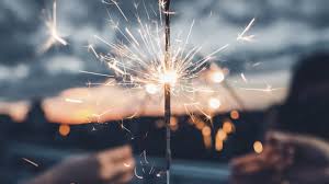 Existe una gran cantidad de sitios en línea donde podrás adquirir estos artículos, puedes escoger entre una gran variedad de formas y colores, acorde con la ocasión o celebración en la que lo usarás. Planes Magicos Para Celebrar La Noche De San Juan