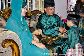 Suasana hari raya cover by daiyan trisha. Suasana Hari Raya