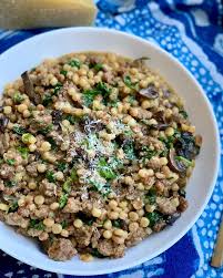 Sep 04, 2012 · baked pasta with sausage and spinach. Fregola Sarda With Italian Sausage Mushrooms And Spinach The Corny Cook