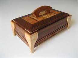 A Beautiful Wooden Box Dekorative Holzkisten Holzerne Schmuckboxen Dekorative Aufbewahrungsboxen