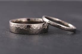 Wedding Rings White Gold Hammered Oval Wedding Rings Structure Etsy In 2021 Classic Wedding Rings Wedding Rings Oval Mens Wedding Rings