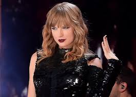 As a former scientist for doatec, lisa has a mysterious, shadowed past that has not fully come to light yet, and has links with many others. Lisa Lover Secret Session London On Twitter No Celebrity Is Like Taylor She Invited Fans To Her House Met Them After Concerts Visited Swifties In Hospitals During Their Wedding