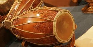 Maybe you would like to learn more about one of these? Alat Musik India Yang Dipukul Dan Bentuknya Mirip Gendang Adalah