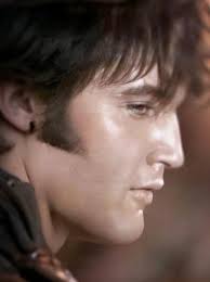 Paul looked so cool in his sunnies but then he hid his beautiful face and  eyes He liked to accessorise and he did it well.Rip Paul Hewson loved  ❤️❤️❤️ and sadly missed