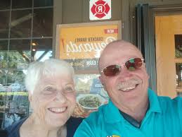 Dining experience at Cracker Barrel with mom