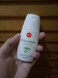 Jenis pelembab dengan tekstur losion tidak disarankan untuk mereka yang punya kondisi kulit rentan berminyak karena terbuat dari bahan dasar minyak juga. 8 Pelembap Untuk Kulit Wajah Berminyak Produk Lokal Loh