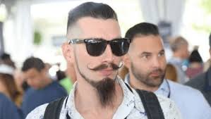 Ma femme insiste pour que je poste cette photo de moi et Gary lors d'un  concours de mangeurs de tarte aux pommes. : r/howardstern