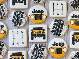 Jeep Cookies Tire Track Cookies Splattered With Thesugarart Brown Elite Dust Sugarcookies Cu Sugar Cookies Decorated Car Cookies Tracking Cookies