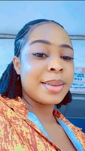 Are we together 🤣🤣🤣. Please 🙏 bless me with a like and follow 🤗🤗