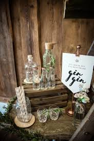Eine Gin Bar Zur Hochzeit Foto Doris Himmelbauer Oh What A Day Wedding Photography Mit Bildern Hochzeit Bar Candy Bar Hochzeit Gin Geschenke