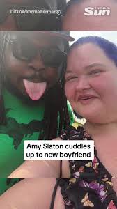 1000-Lb. Sisters’ Amy Slaton cuddles up to new boyfriend Tony Rodgers  #1000poundsisters #AmySlaton #TonyRodgers #TLC