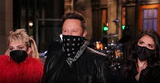 This weekend, saturday night live returns live, with controversial host elon musk and musical guest miley cyrus. Mpin2vf15syrmm