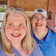 Here is a look inside the NEW Stone Cabin Coffee & Cheesecake Company in  The Smokies! ☕ What would you like to try the most? 👇