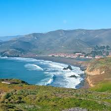 Rodeo beach (californie) — rodeo beach pour les articles homonymes, voir rodeo (homonymie). Rodeo Beach And Lagoon Golden Gate National Recreation Area U S National Park Service