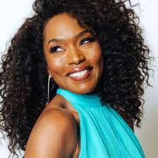 Yet, again: a Black woman being a perfect example of leading by  example....being a continuous, living success story while uplifting others  so that we ALL can win.