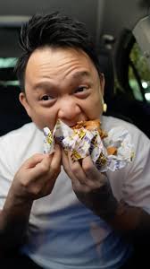 Trying Malaysia Shamz Burger! REALLY GOOD OR NOT?, #shamzburger  #ramlyburger #malaysiafood #foodreview #ramadan2024 #hungrysam  #reallygoodornot #instafood