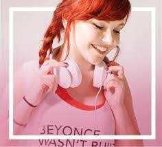 Ella Masters's Instagram, Twitter & Facebook