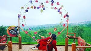 Pantai yang satu ini menyuguhkan. 8 Spot Foto Love Instagenic Di Malang Raya Yang Wajib Kamu Datangi