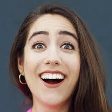 Chelsea Lloyd's Instagram, Twitter & Facebook