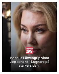 Fredag den 7 februari föddes prinsessan Sofia och prins Carl Philips dotter  prinsessan Ines. Och nu har prinsparet delat med sig av den första bilden  på den bedårande prinsessan.