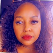 Leslie Spence's Instagram, Twitter & Facebook