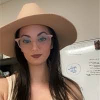 Cassandra Crosby's Instagram, Twitter & Facebook