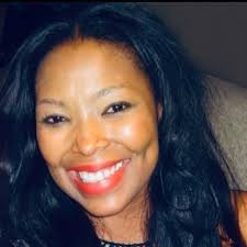 🚨‼️ Trending Chris Brown vient d'offrir à la chanteuse sud-africaine  Naledi Aphiwe, âgée de 18 ans, plus de 100 000 $ (150 millions de Naira)  après l'avoir rencontrée dans les coulisses de