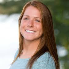 Elizabeth Loranger's Instagram, Twitter & Facebook