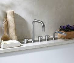 pin van bonnie edelman op bathroom badkamer badkamer kranen douche