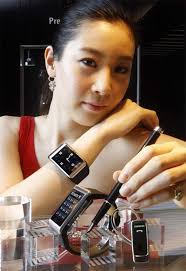 Samsung S9110 Watchphone - ALL TECHNO ...