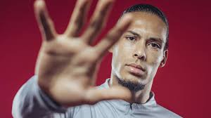 Van Dijk, van afwasser tot onbetwiste leider van Oranje