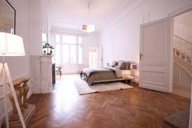 Über 500 ferienwohnungen & ferienhäuser inklusive bewertungen für den kurzen. Der Wohnungstraum Fur Madchen In Brussel Homify Wohnung Altbau Schlafzimmer Altbau Zimmer