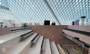 Seattle Public Library Interior 1st Floor A Contemporary Library Designed By Oma Which Promotes Circulation Seattle Library Library Design Public Library