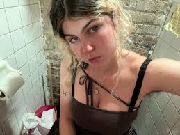 Ivy Lockhart (@clairedenisivylockhart) · Instagram 照片和视频