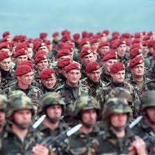 Brigadom su od njezina osnutka zapovijedali ratni zapovjednici: Slobodna Dalmacija 4 Gardijska Brigada