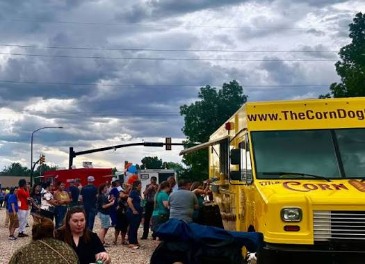 Quentin's Corner Food Truck Park — Food court food truck in Washington, Utah