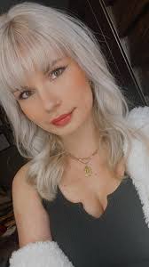 Bangs hairstyle ideas with side bangs please?