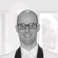 Lori Lauterbach's Instagram, Twitter & Facebook