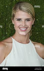 Sarah wright hi-res stock photography and images