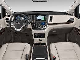2019 Toyota Sienna Interior Https Carssumo Com Toyota 2019 Toyota Sienna Minivan Reviews Toyota Sienna Mini Van Toyota Vios