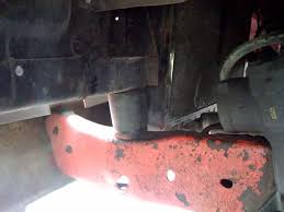 A gooseneck hitch is a truck bed hitch that connects to a gooseneck trailer using a hitch ball, the main body is bolted onto the truck frame by you can easily convert the 5th wheel to a gooseneck hitch with a 5th wheel gooseneck hitch. 1979 F250 4x4 Lift Ford Truck Enthusiasts Forums
