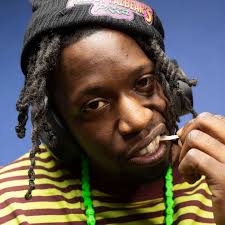 Inspiring Performance by S'ri Mone't