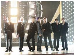 Who is hosting the billboard music awards? Fq Fkaskcg Yim