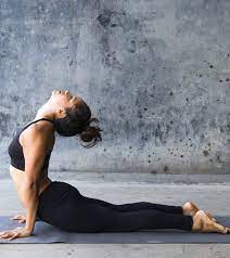 Keep your head up and stretch your back. 12 Simple Yoga Asanas To Reduce Belly Fat