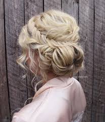 Be the center of attraction at the prom night party by wearing this. 24 Top Curly Prom Hairstyles 2019 Update