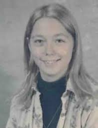 Mary Brummett's Instagram, Twitter & Facebook