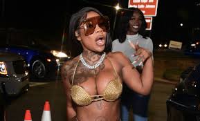 Sukihana Hilariously Thanks A Fan For Sucking On Her Toes