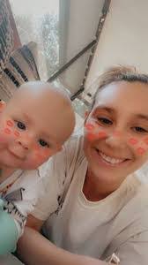 Aubrie Smith's Instagram, Twitter & Facebook