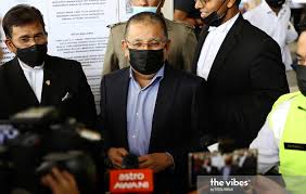 Former felda chairman tan sri mohd isa abdul samad has been sentenced to six years jail and fined rm15.4mil by the kuala. 6 Years Jail Rm15 45 Mil Fine For Isa Samad Malaysia The Vibes